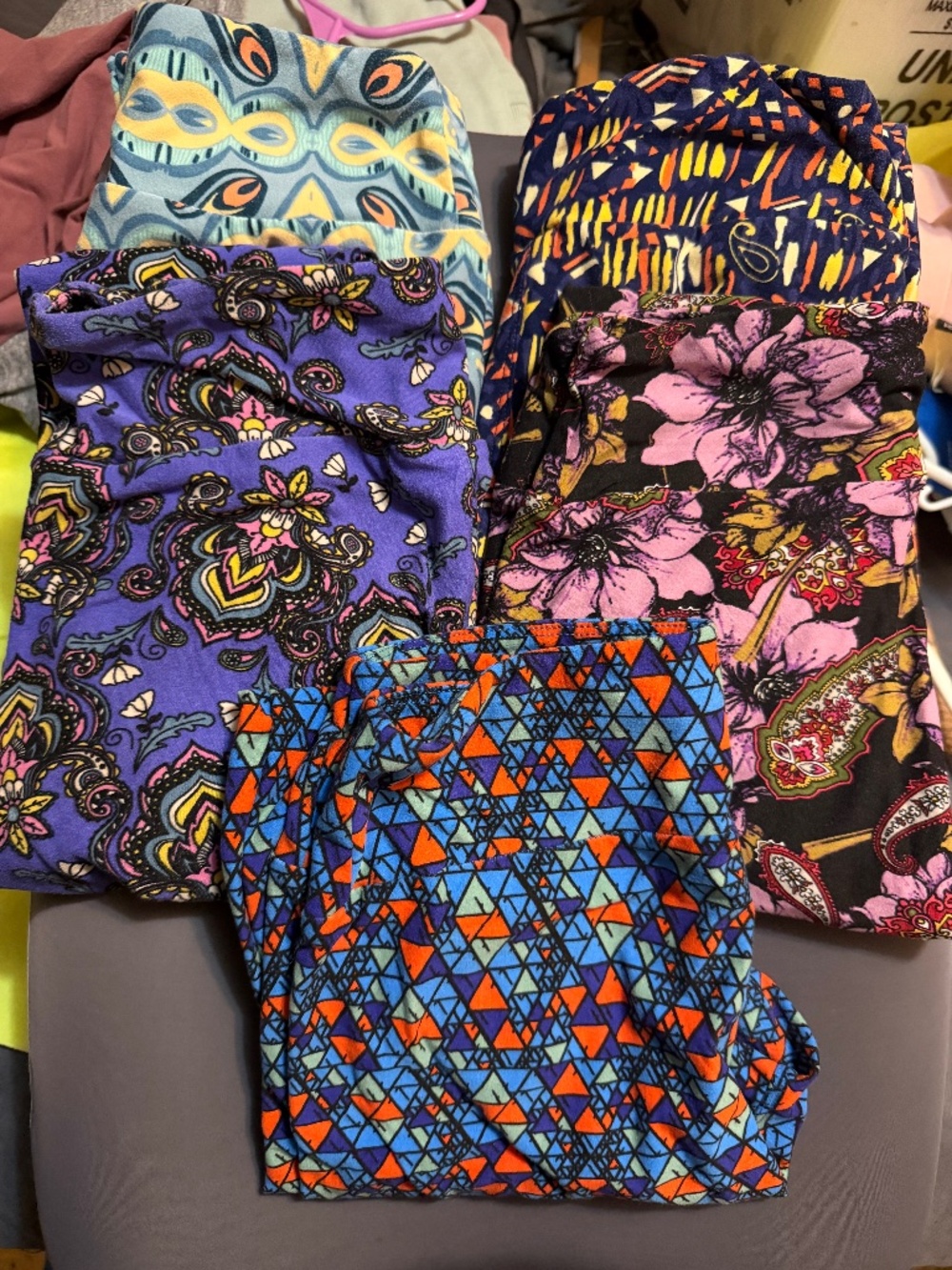 5 Pair of LuLaRoe OS (One Size) Leggings